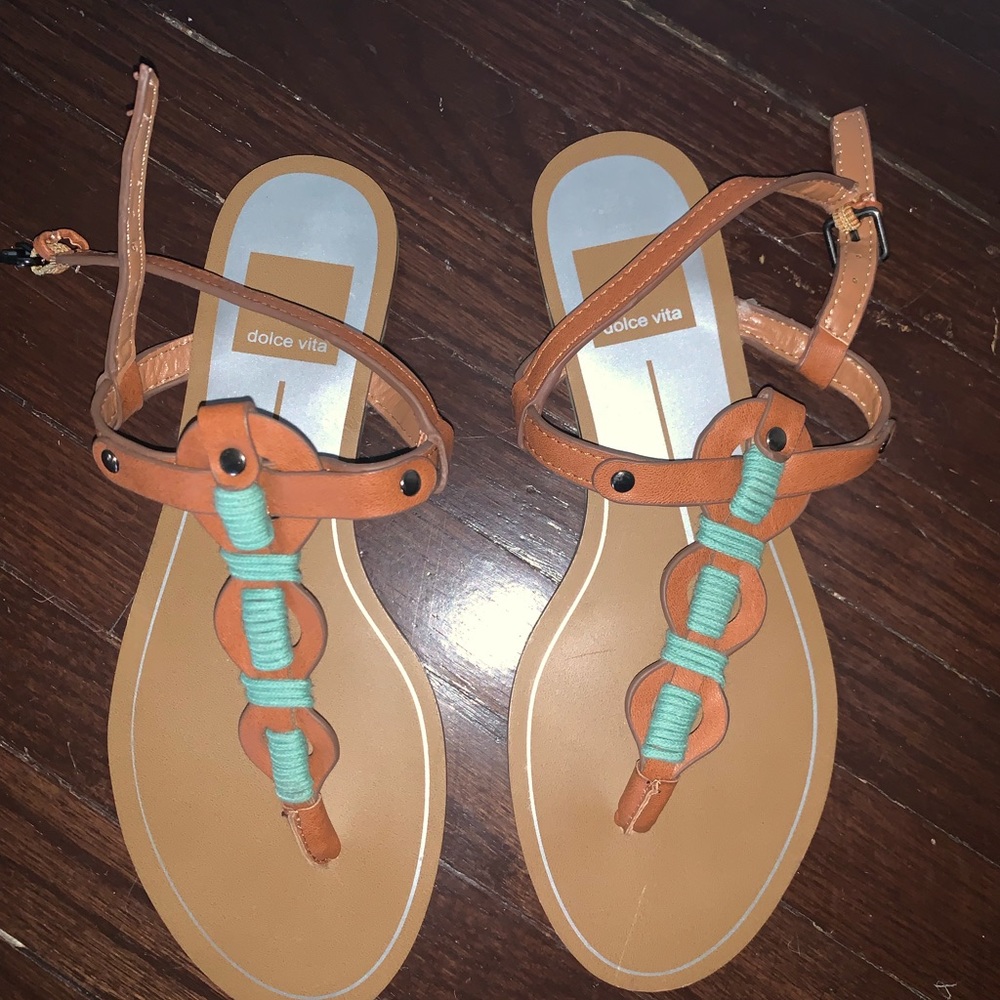 Sandals - Picture 2 of 3